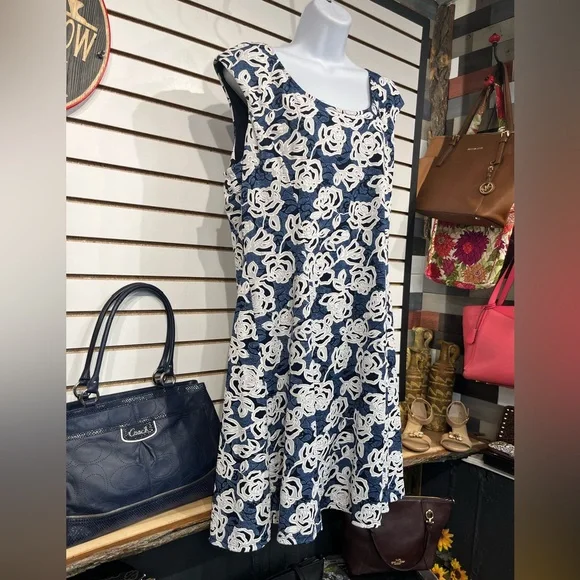 R.N.Studio dress size 18 - Picture 4 of 9